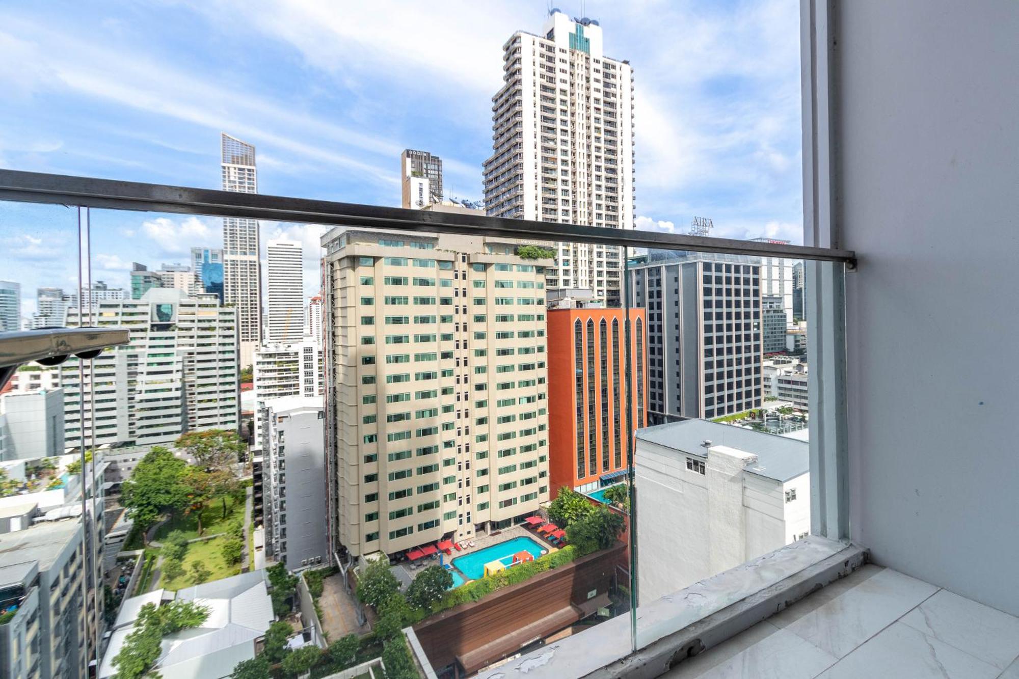 Hyde Sukhumvit 11 Branded Suites Bangkok Exterior foto